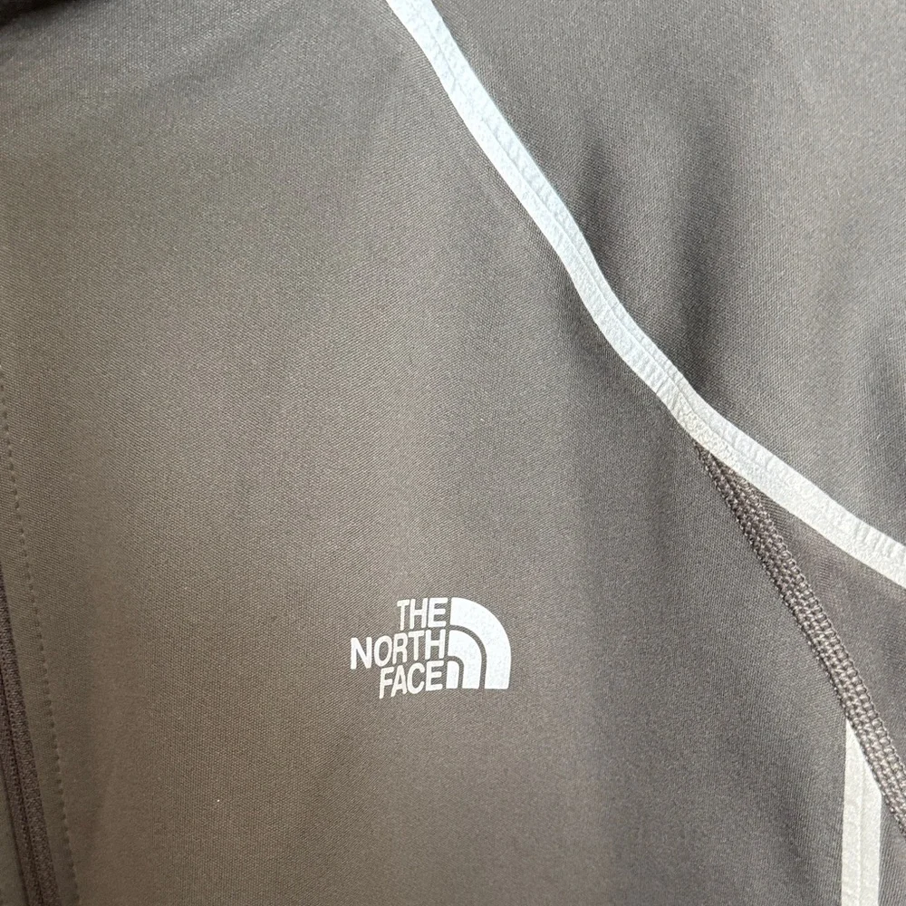 The North Face sz L Men's Dark Gray Performance Jacket running reflectors zip